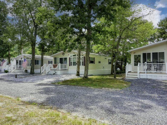 Street view of homes at Carol Lynn Resorts East