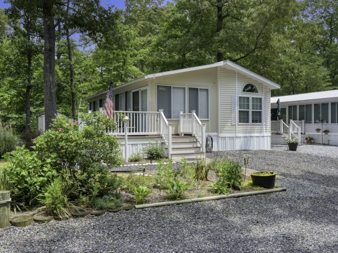 view of homes at Carol Lynn Resorts East