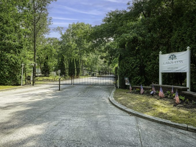 entrance at Carol Lynn Resorts East